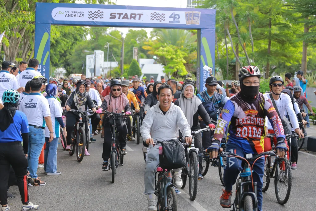 Fun Bike Semen Andalas Sukses dan Bertabur Hadiah