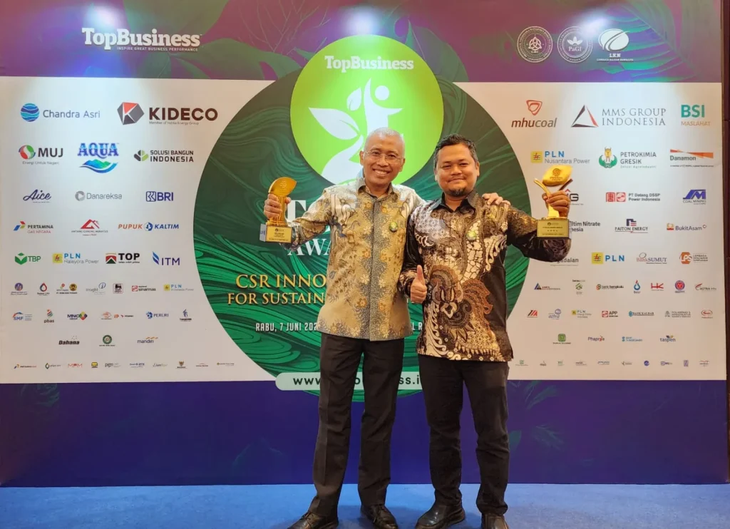 Penghargaan Top Leader on CSR Commitment & TOP CSR Awards # Star 4 Tahun 2023